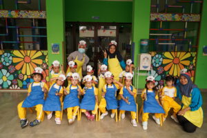 Foto Bersama saat Kegiatan Fun Cooking Playgroup GIS 3 Jogja (Foto/Humas GIS 3 Jogja)